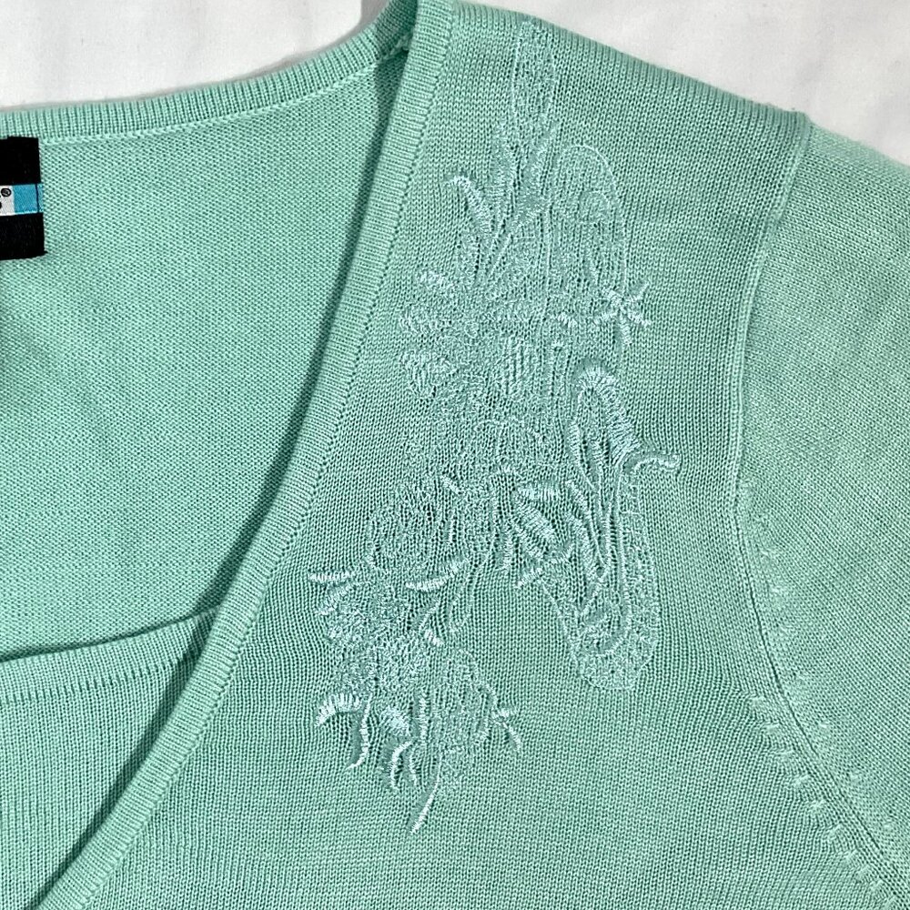 Requirents Sz XL Mint Green Lighweight Knit Shirt Embroidered 90s Y2K Womens